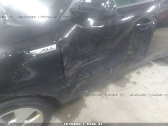 KNDJN2A28F7233139  kia soul 2015 IMG 5