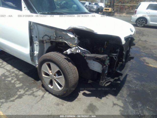 KNDJN2A22G7324425  kia soul 2016 IMG 5