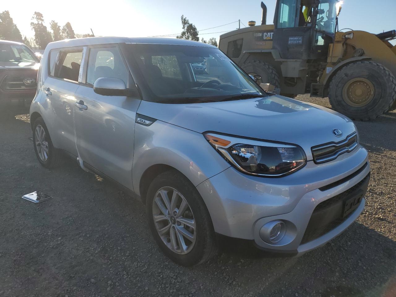 KNDJP3A57K7681327  kia soul 2019 IMG 3