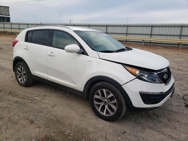 KNDPBCAC2G7833920  kia sportage 2016 IMG 3