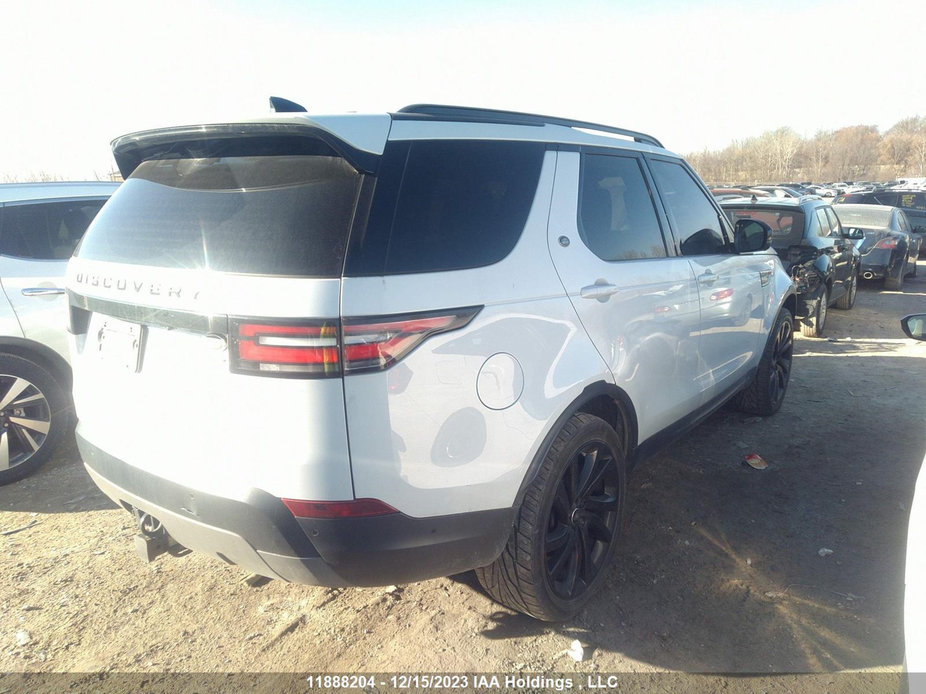 SALRHBBK1HA037499  land-rover discovery 2017 IMG 3