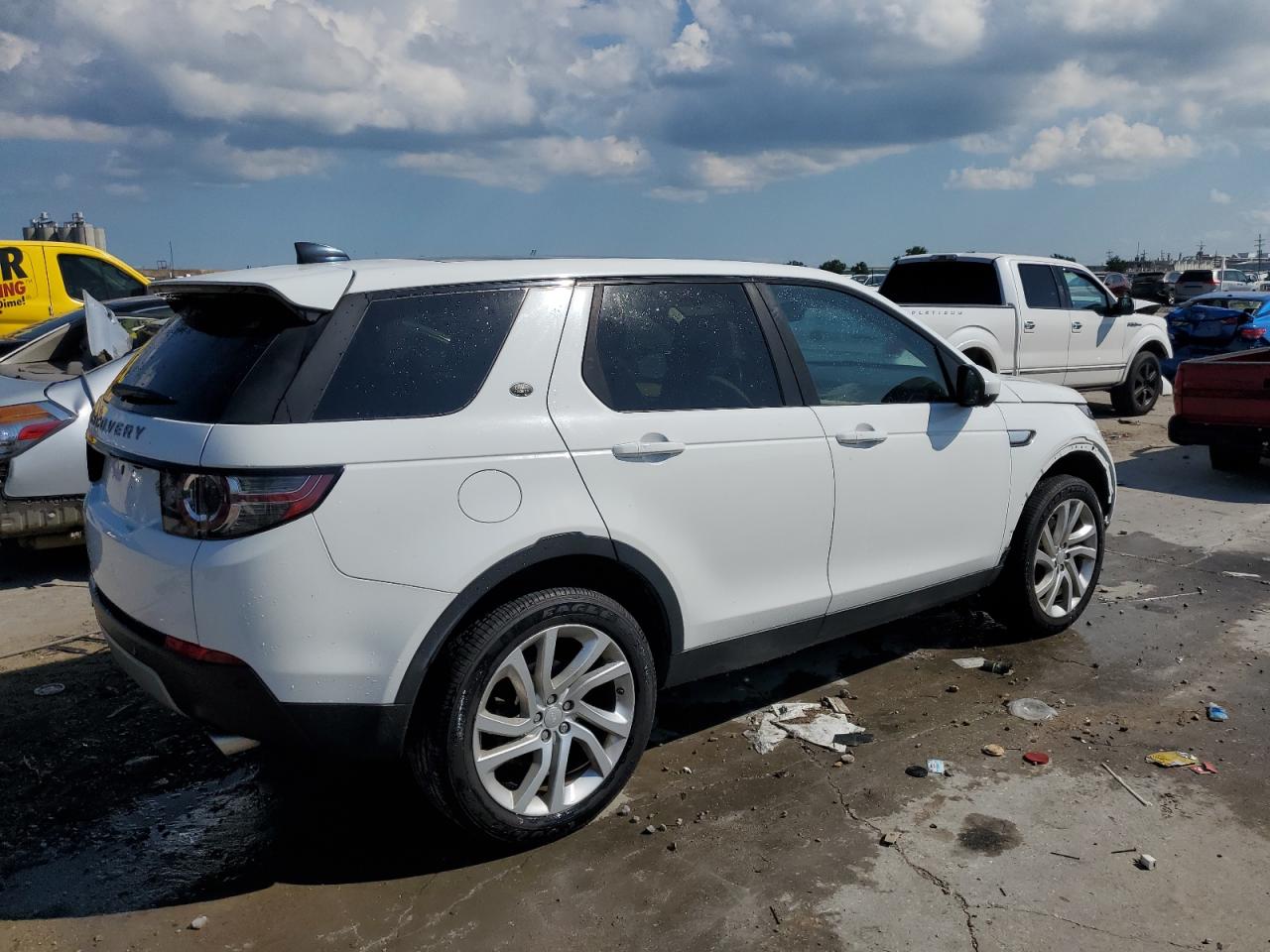 SALCR2BG6HH710079  land-rover discovery sport 2017 IMG 2