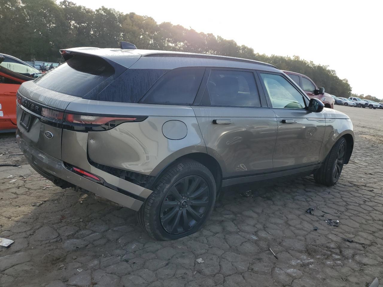 SALYL2EX3KA234182  land-rover range rover velar 2019 IMG 2