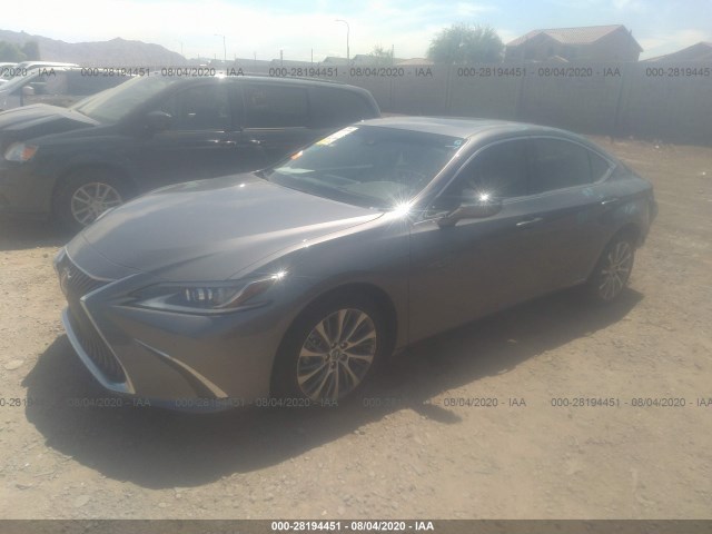 JTHB21B12K2041573  lexus es 2019 IMG 1