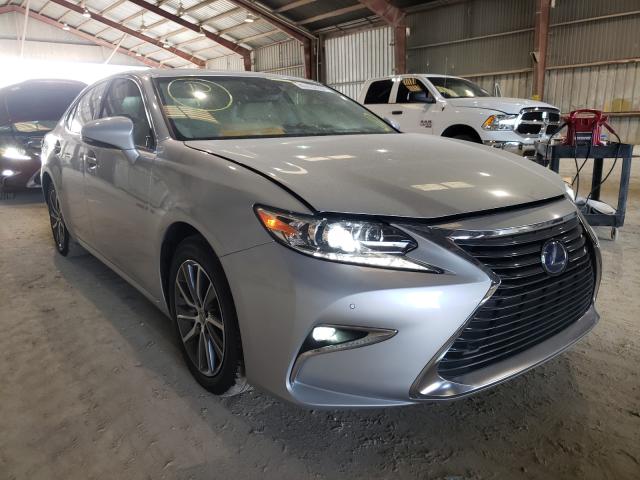 JTHBW1GG8J2193826  lexus es 300h 2018 IMG 0