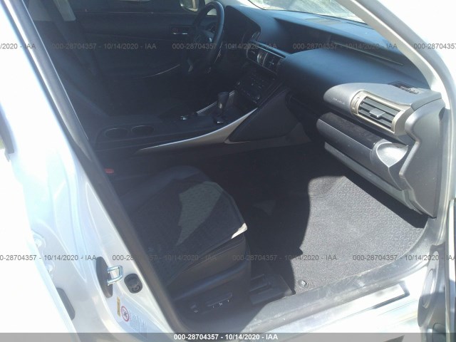 JTHBA1D23G5025090  lexus is 200t 2016 IMG 4