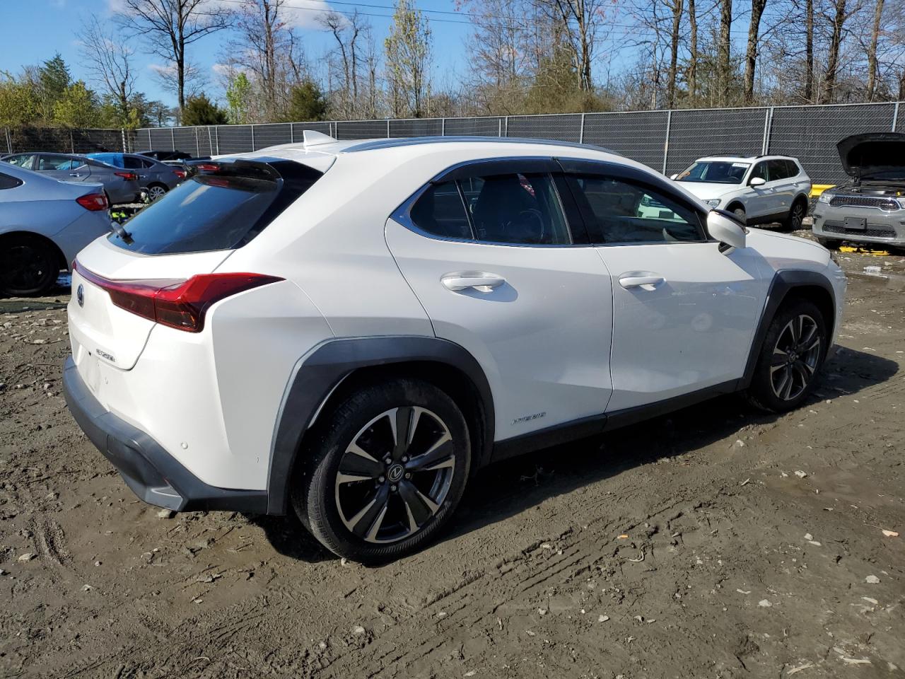 JTHP9JBH3L2021476  lexus ux 2019 IMG 2