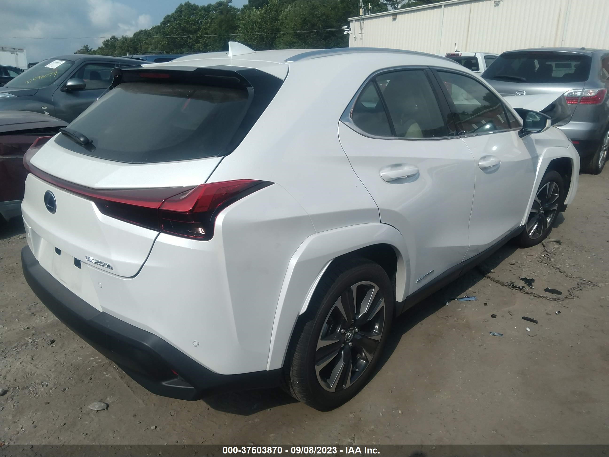 JTHP9JBH1N2062949  lexus ux 2022 IMG 3