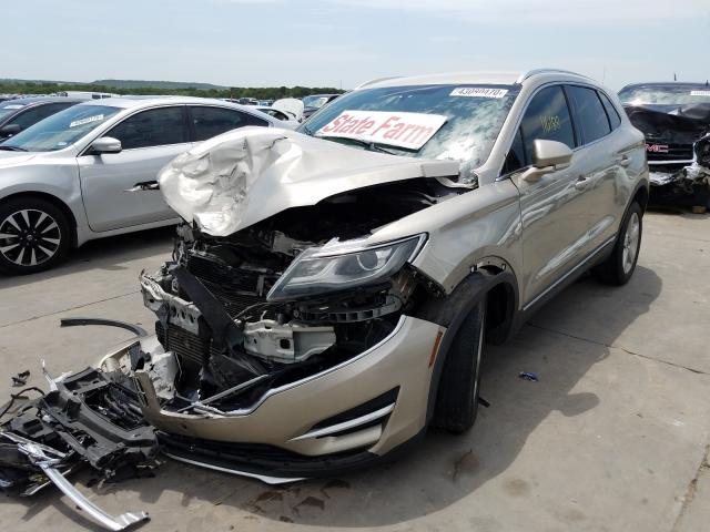 5LMCJ1A9XFUJ30939  lincoln mkc 2015 IMG 1