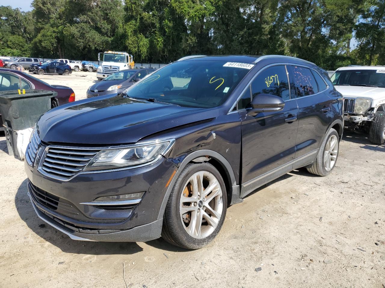 5LMCJ2A9XFUJ44846  lincoln mkc 2015 IMG 0