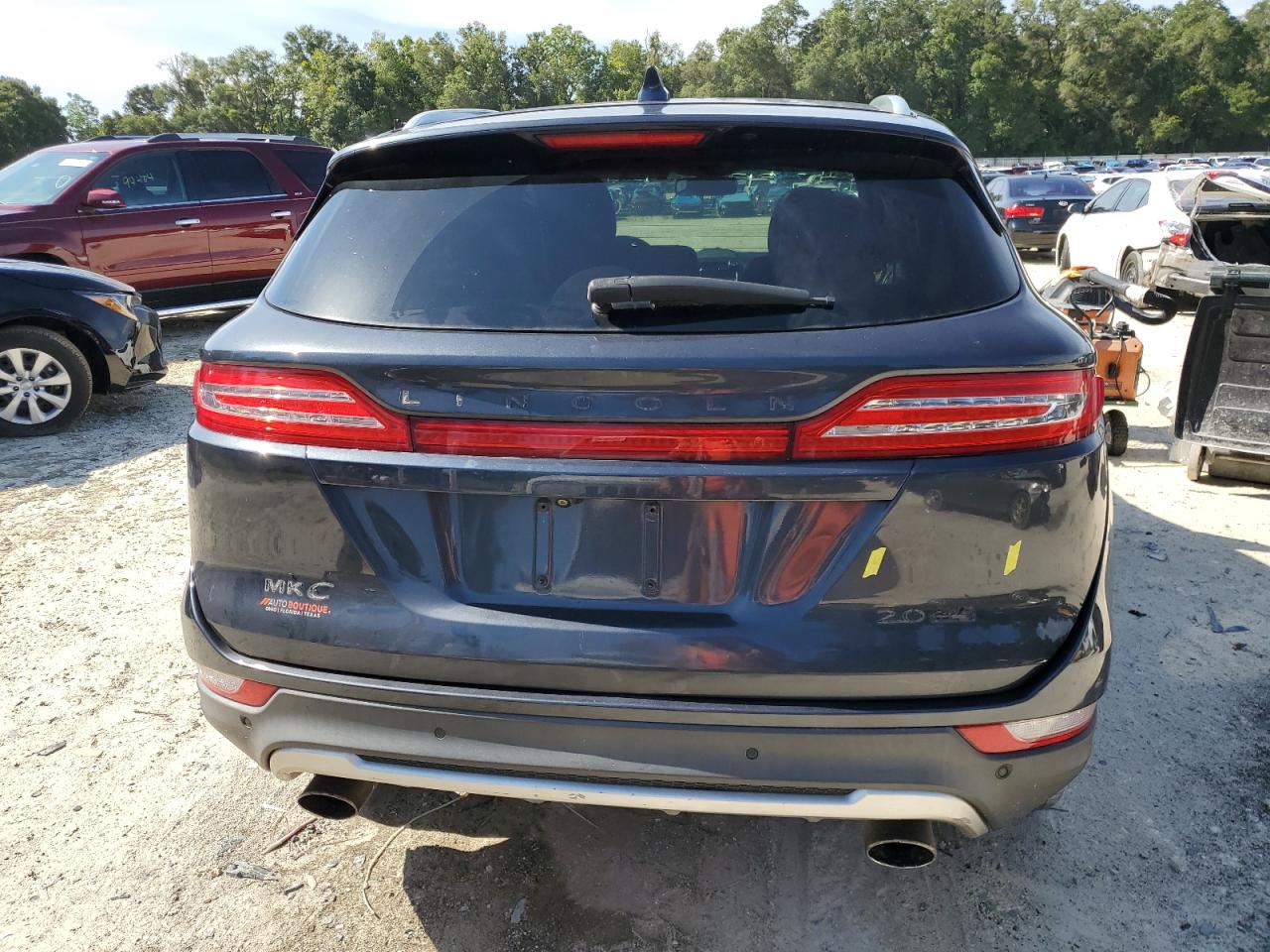 5LMCJ2A9XFUJ44846  lincoln mkc 2015 IMG 5