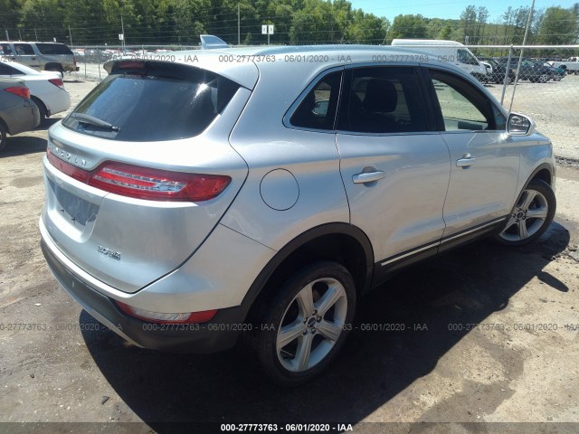 5LMCJ1D98GUJ08239  lincoln mkc 2016 IMG 3