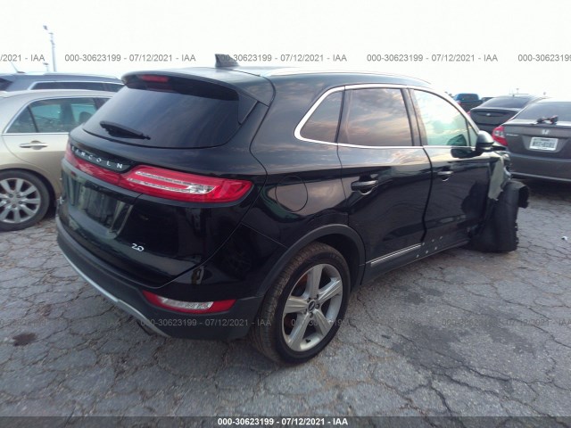 5LMCJ1C93HUL69538  lincoln mkc 2017 IMG 3