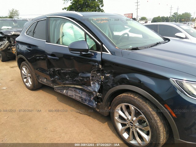 5LMCJ2C90HUL49804  lincoln mkc 2017 IMG 5