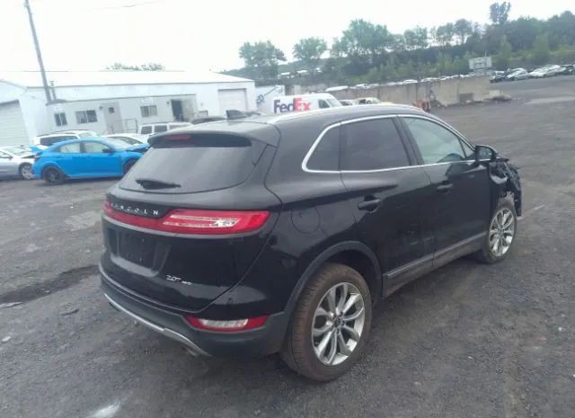 5LMCJ2D93HUL70144  lincoln mkc 2017 IMG 3