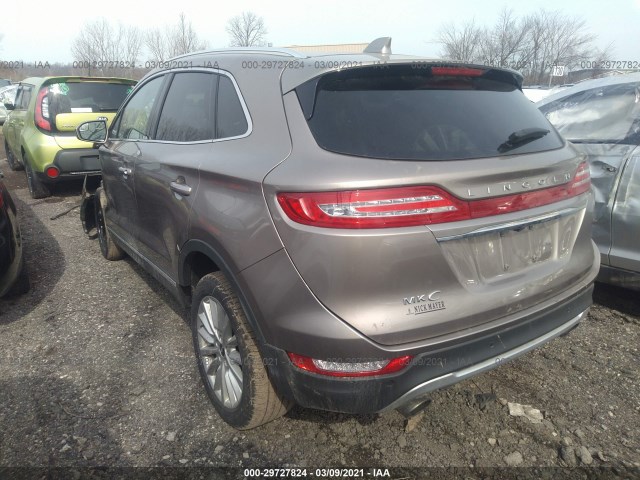 5LMCJ1D94KUL18068  lincoln mkc 2019 IMG 2