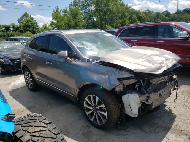 5LMCJ3C95KUL53117  lincoln mkc reserv 2019 IMG 0