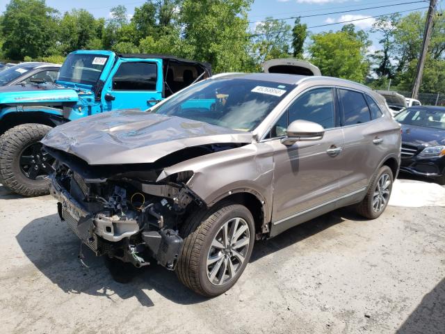 5LMCJ3C95KUL53117  lincoln mkc reserv 2019 IMG 1