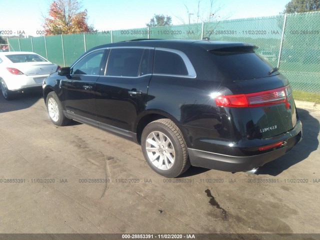 2LMHJ5NKXHBL00744  lincoln mkt 2017 IMG 2