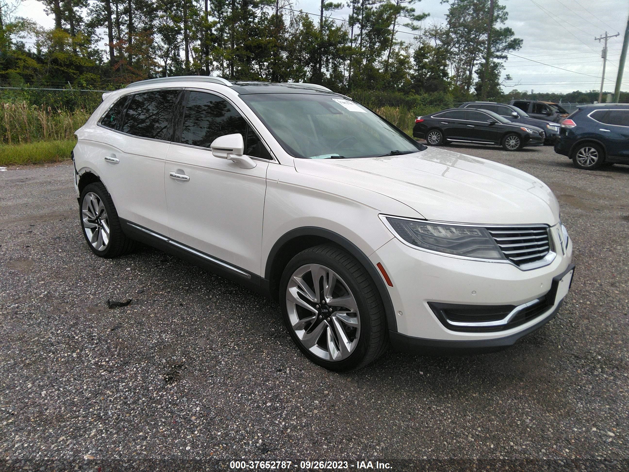 2LMPJ8LP9GBL47676  lincoln mkx 2015 IMG 0