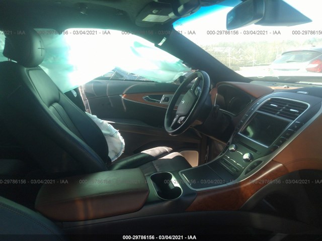 2LMPJ7JR7HBL10769  lincoln mkx 2017 IMG 4