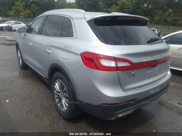 2LMPJ6KR3HBL34897  lincoln mkx 2017 IMG 2