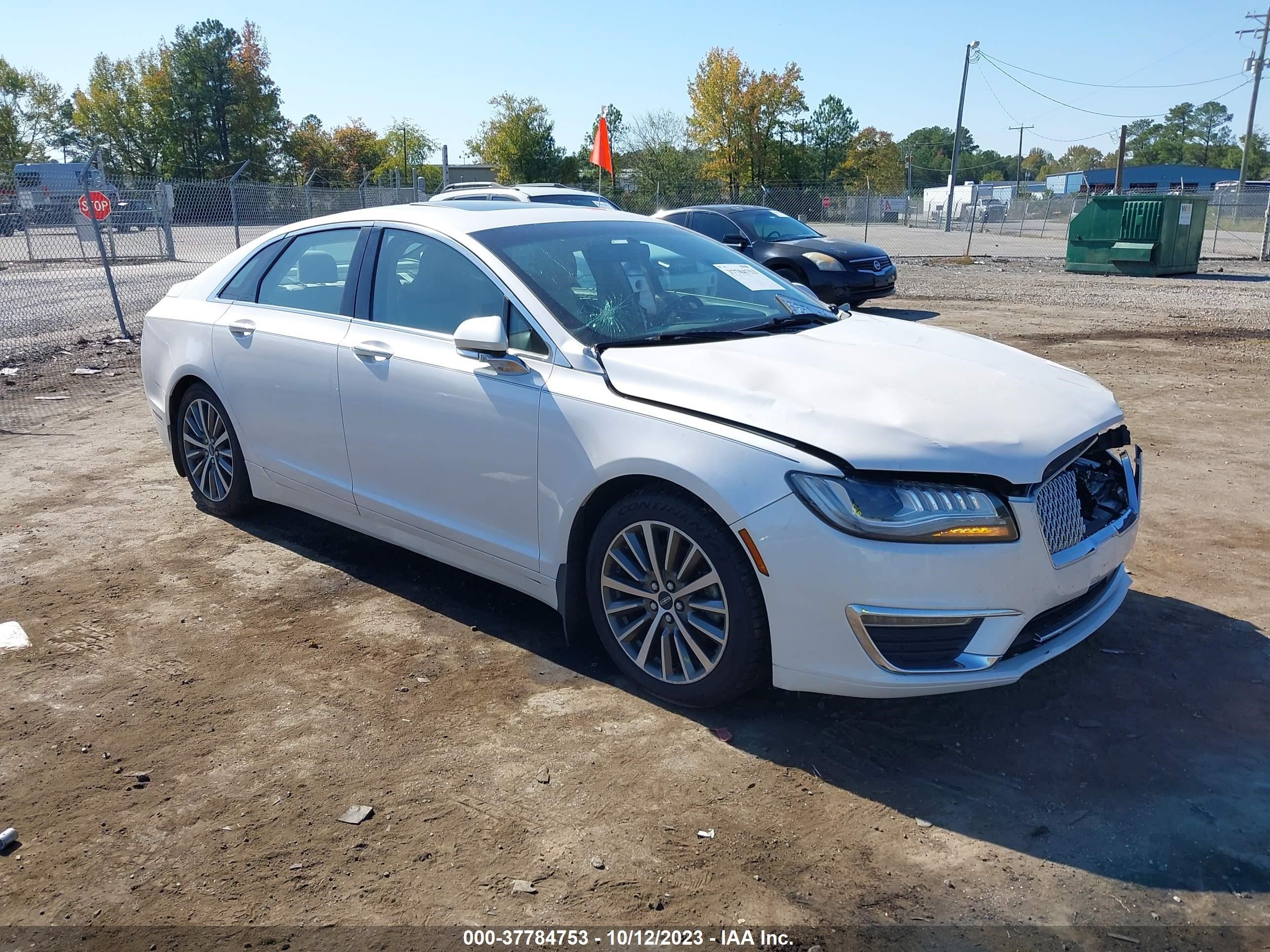 3LN6L5LU2HR637556  lincoln mkz 2017 IMG 0