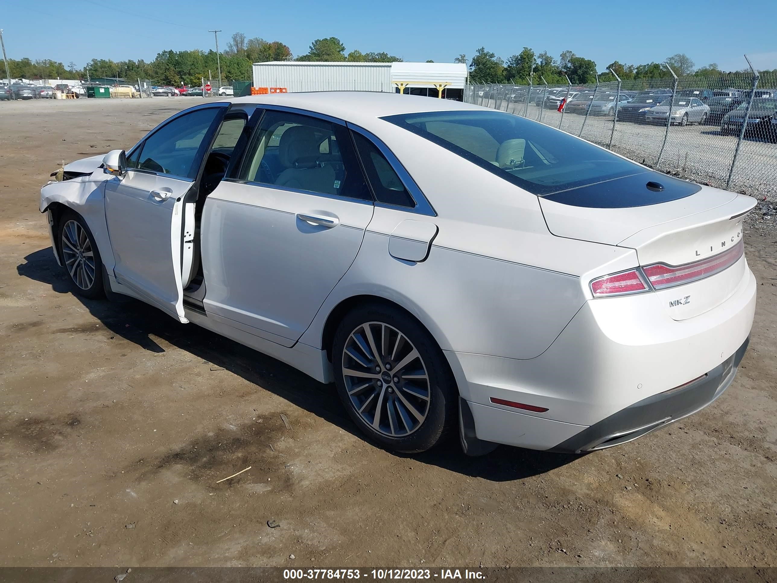 3LN6L5LU2HR637556  lincoln mkz 2017 IMG 2