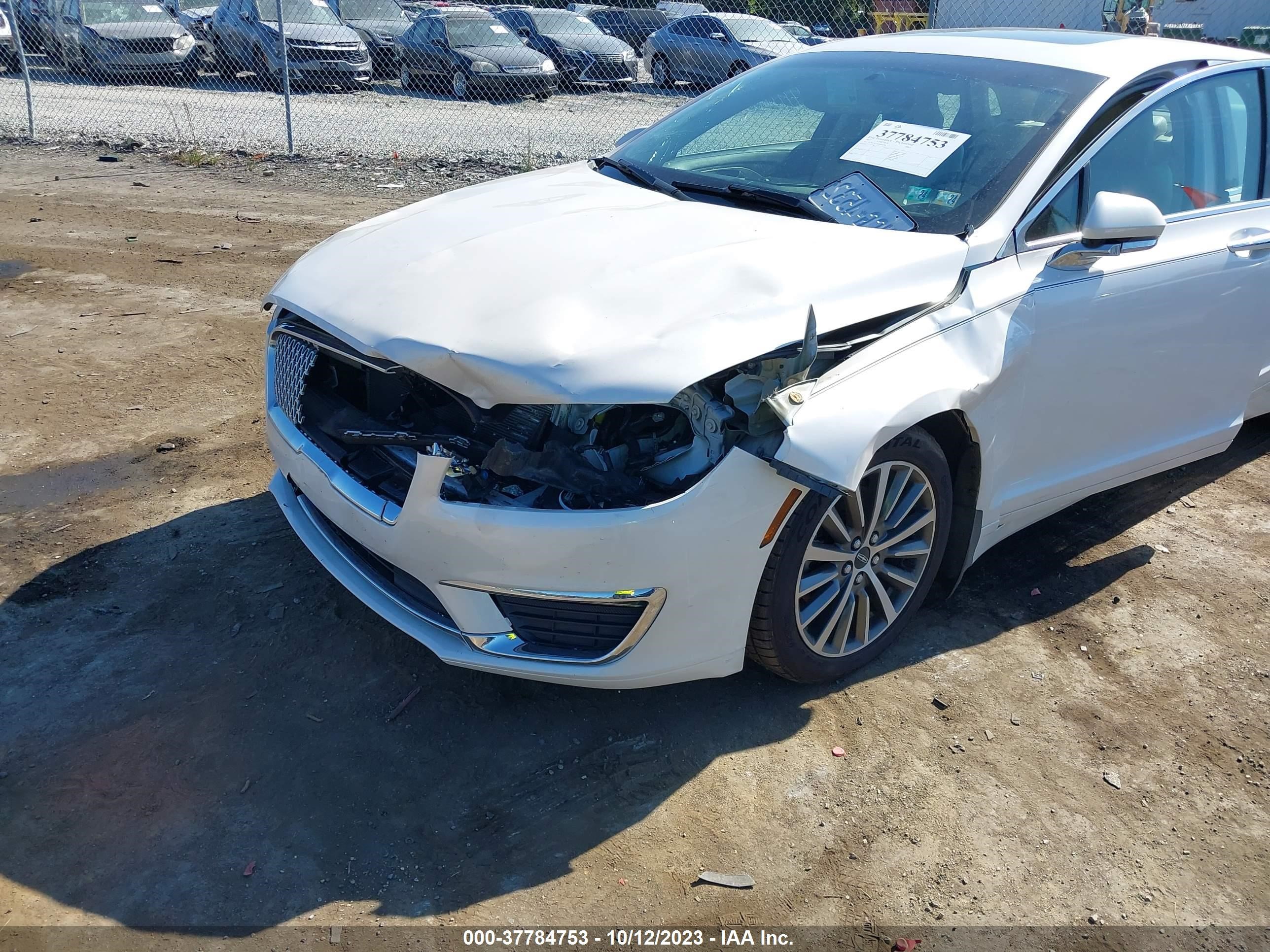 3LN6L5LU2HR637556  lincoln mkz 2017 IMG 5