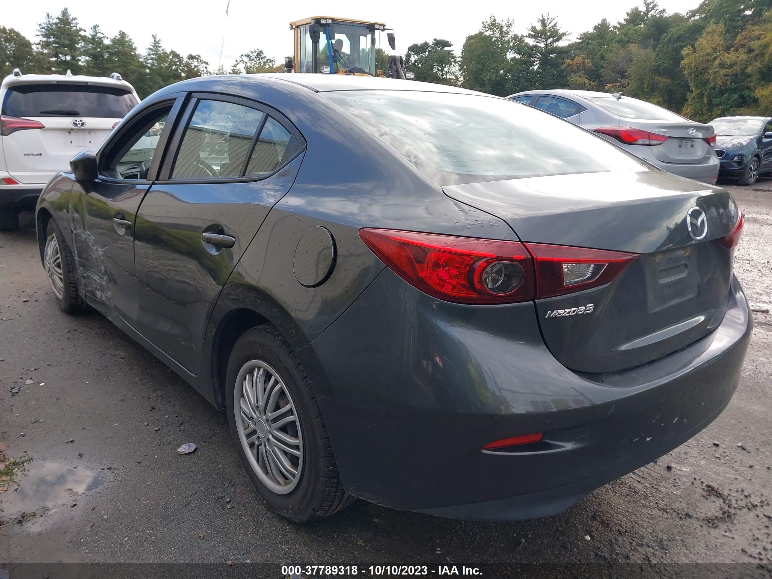 JM1BM1T78F1266395  mazda 3 2015 IMG 2