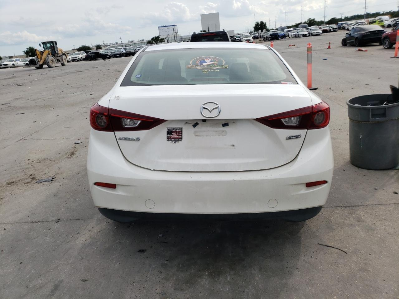 3MZBN1U77JM168480  mazda 3 2018 IMG 5