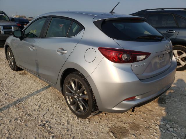 3MZBN1L38JM199719  mazda  2018 IMG 2