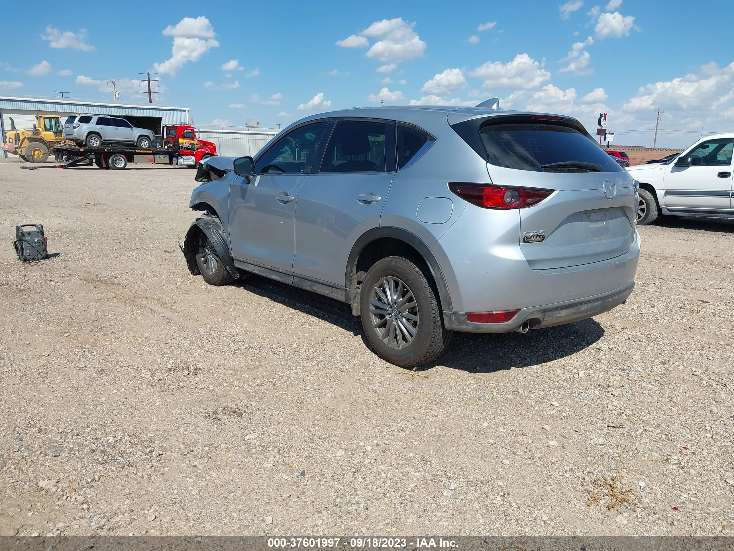 JM3KFABM6J1473496  mazda cx-5 2018 IMG 2