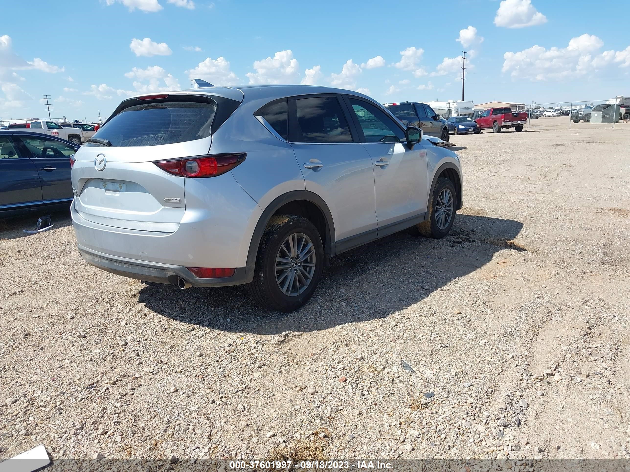 JM3KFABM6J1473496  mazda cx-5 2018 IMG 3