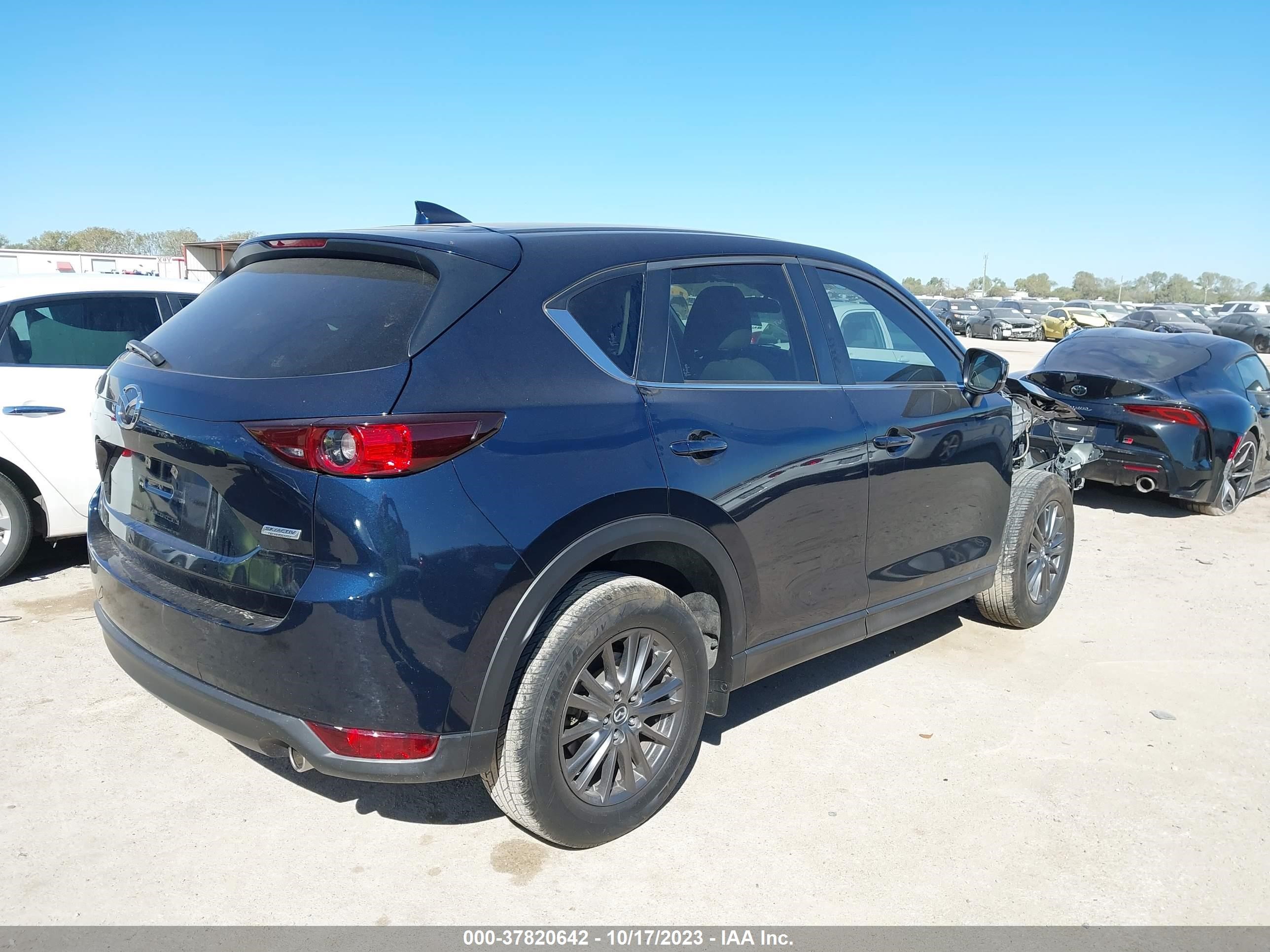 JM3KFACM7K1533995  mazda cx-5 2018 IMG 3