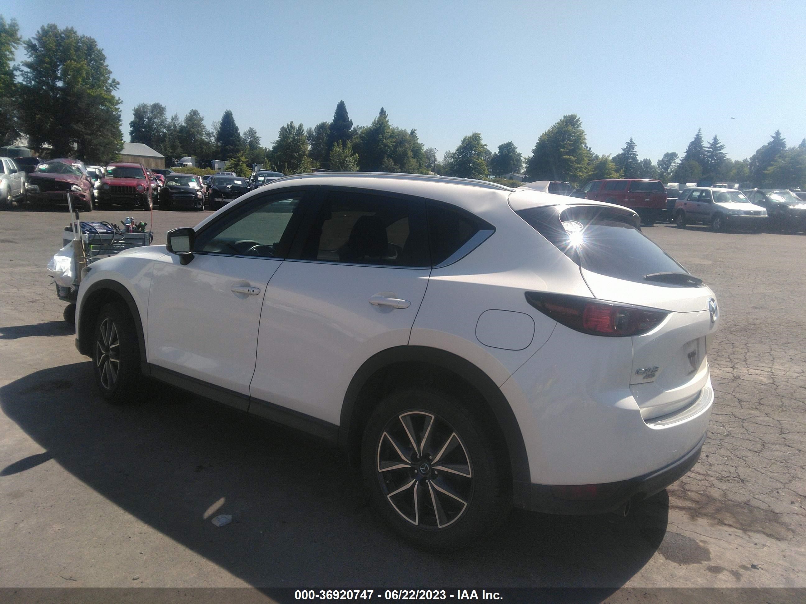 JM3KFBCM3J0356730  mazda cx-5 2018 IMG 2