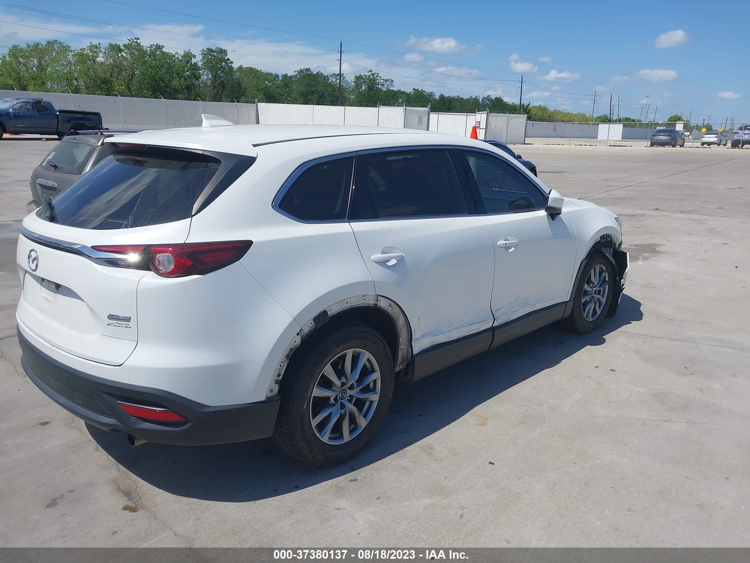 JM3TCACY7J0206565  mazda cx-9 2018 IMG 3