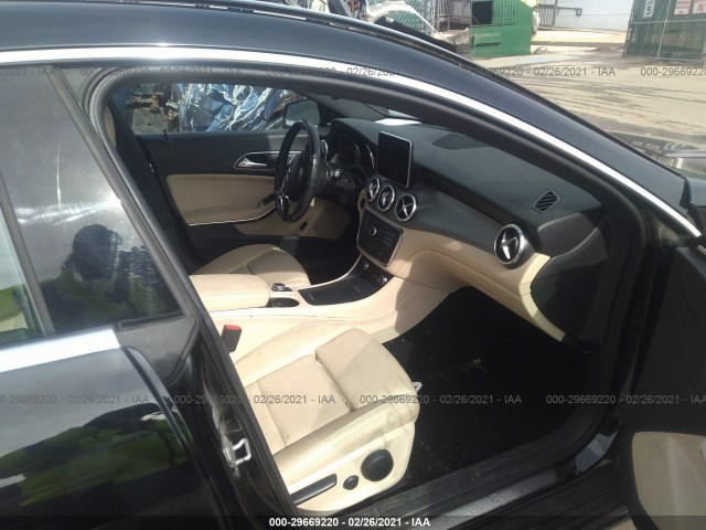 WDDSJ4GB0GN299707  mercedes-benz  2016 IMG 4