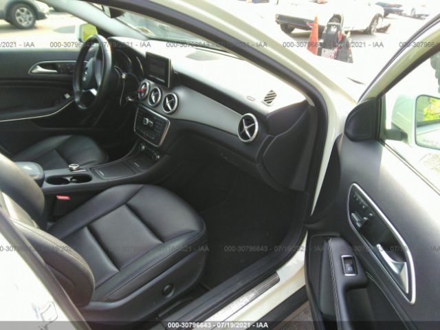 WDCTG4GB5FJ093411  mercedes-benz gla-class 2015 IMG 4