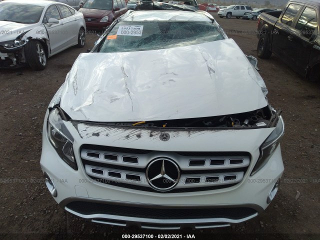 WDCTG4EB2KU013820  mercedes-benz  2019 IMG 5