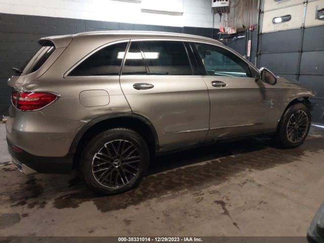 WDC0G4KB1KF640679  mercedes-benz glc 300 2019 IMG 3