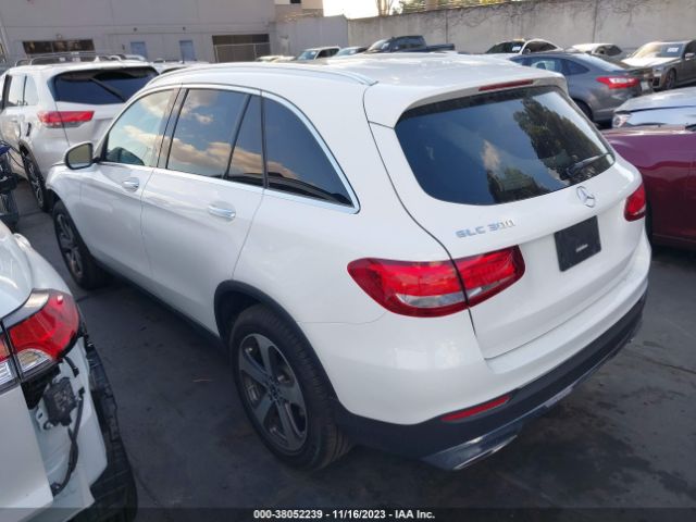 WDC0G4JBXJV097404  mercedes-benz  2018 IMG 2