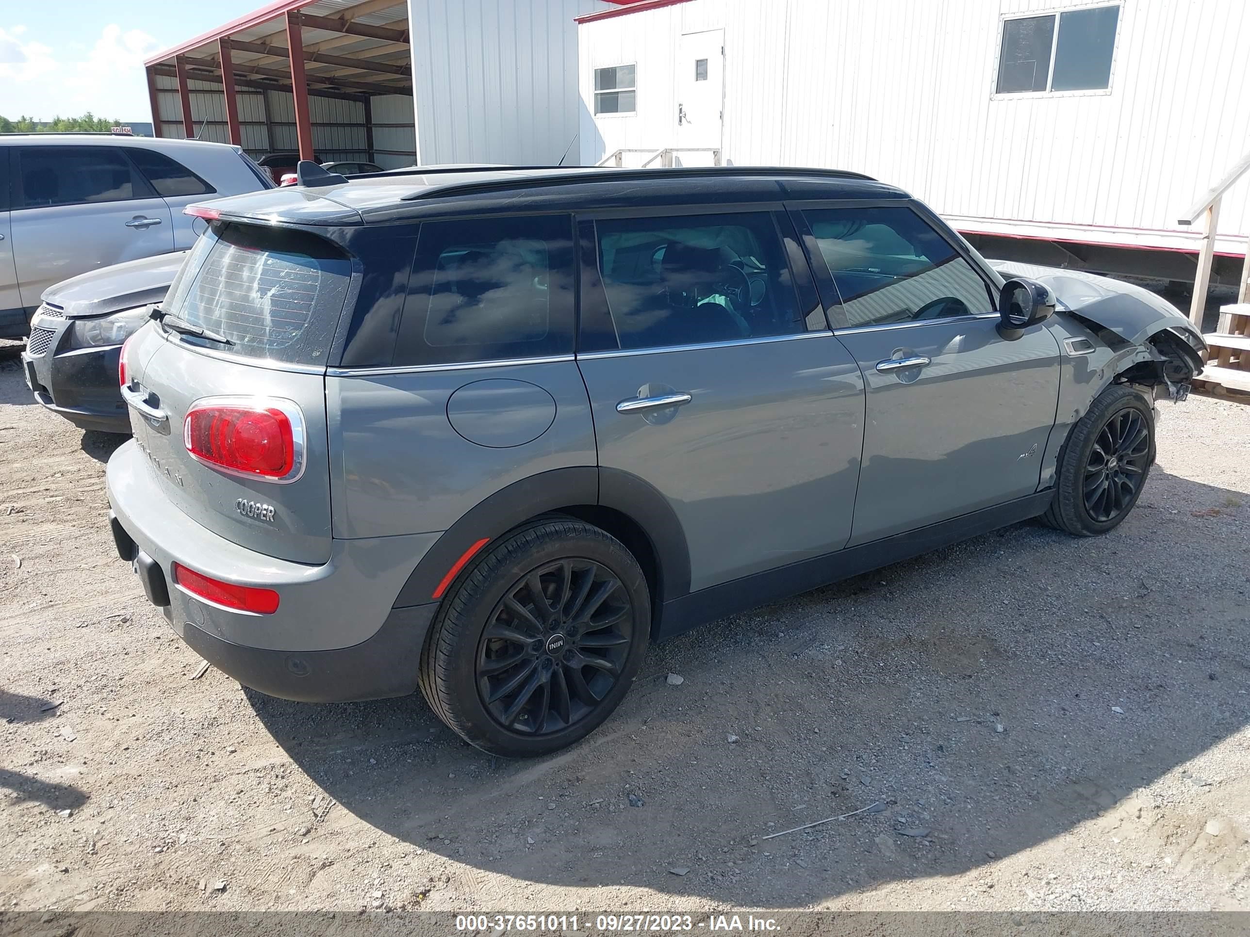 WMWLU1C55H2F28079  mini clubman 2017 IMG 3