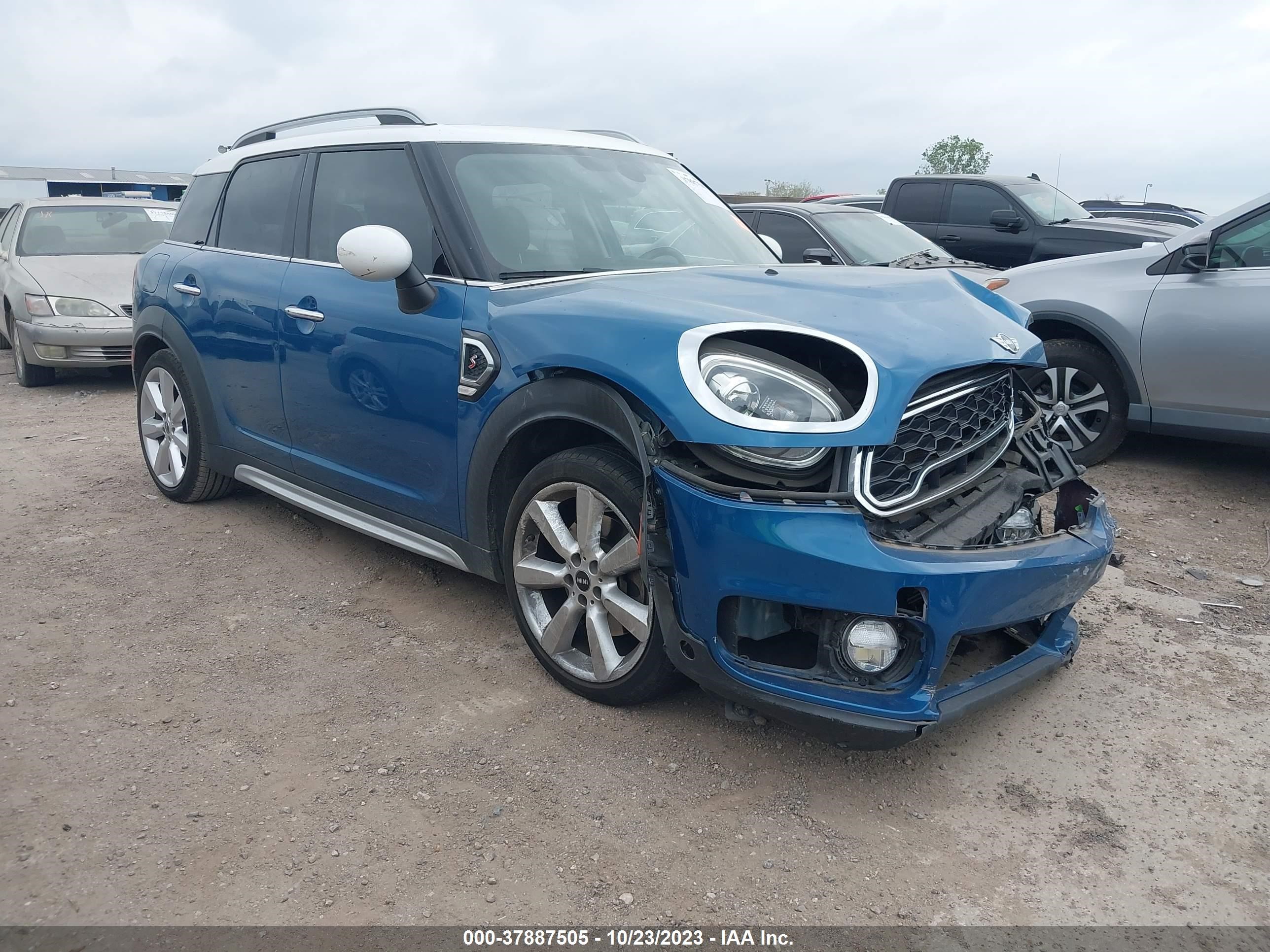 WMZYT3C36J3D99615  mini countryman 2018 IMG 0