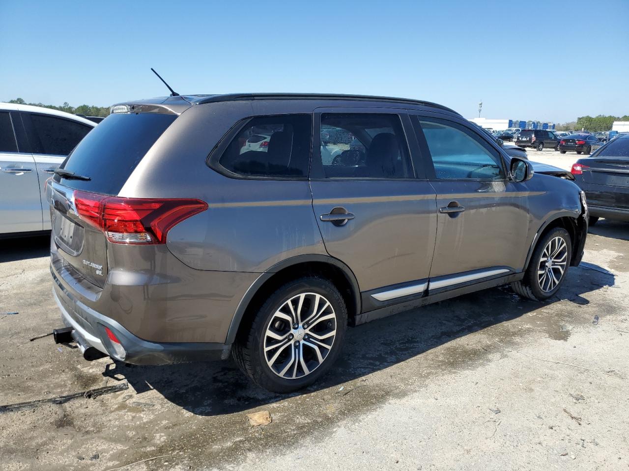 JA4AD3A30GZ012393  mitsubishi outlander 2016 IMG 2