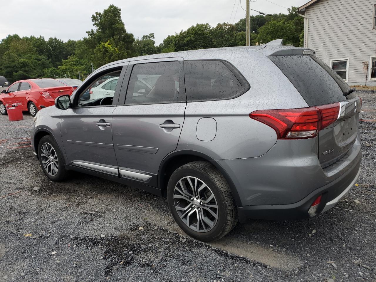 JA4AZ2A30HZ010236  mitsubishi outlander 2017 IMG 1