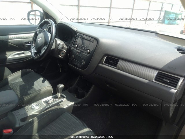 JA4AZ3A32GZ035658  mitsubishi outlander 2016 IMG 4