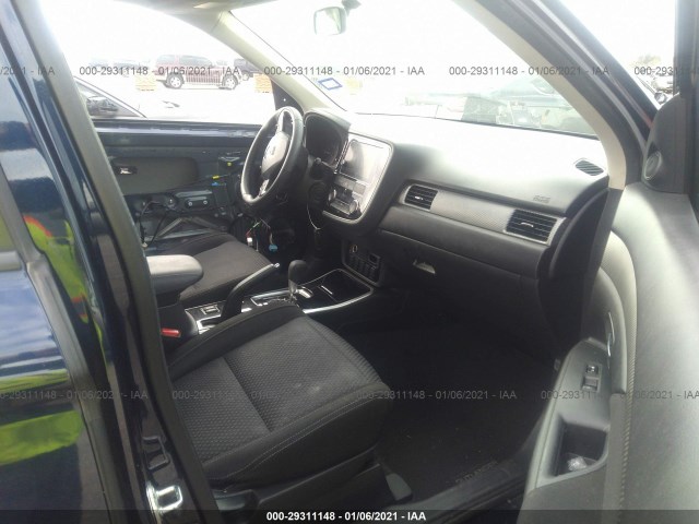 JA4AD3A30HZ040695  mitsubishi outlander 2017 IMG 4