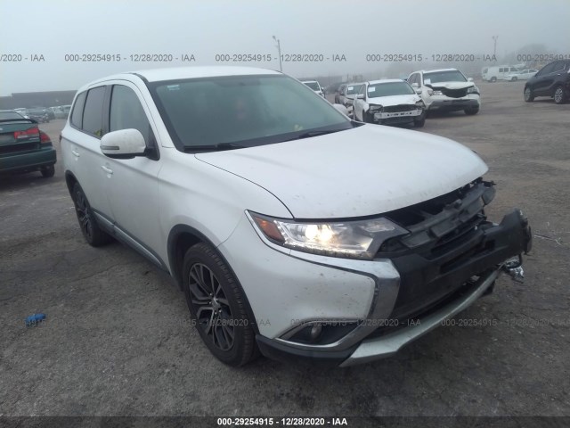 JA4AD3A30JZ000901  mitsubishi outlander 2018 IMG 0