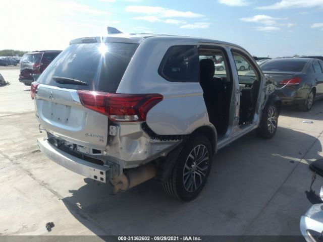 JA4AD3A32JZ006098  mitsubishi outlander 2018 IMG 3